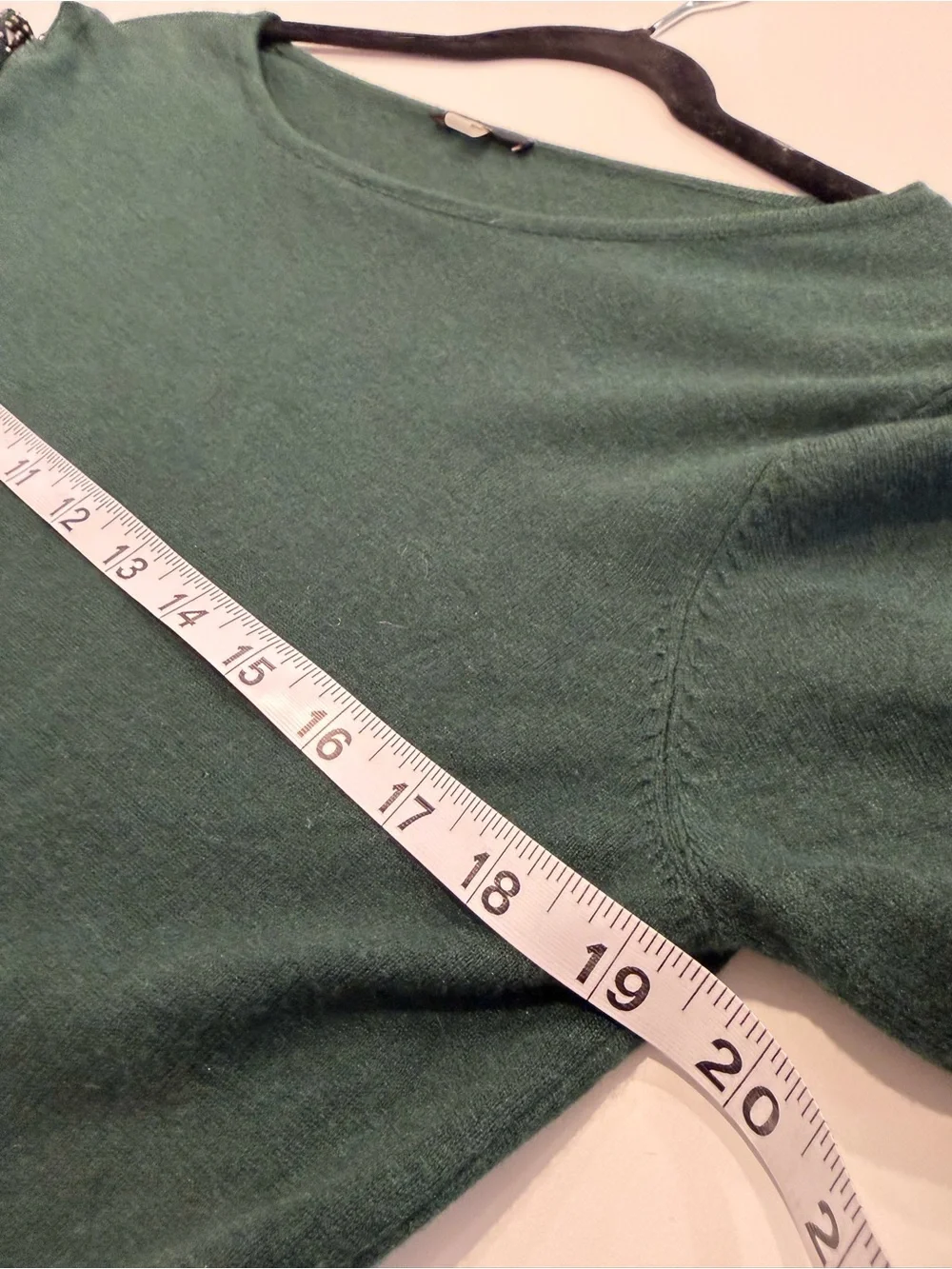 Milano Dark Forest Green Crewneck Sweater Embellished rhinestone Sleeves Large